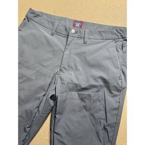 UNTUCKit Chancellor Pants Mens 33‎ X 32 Gray Straight Fit Chino Performance Golf
